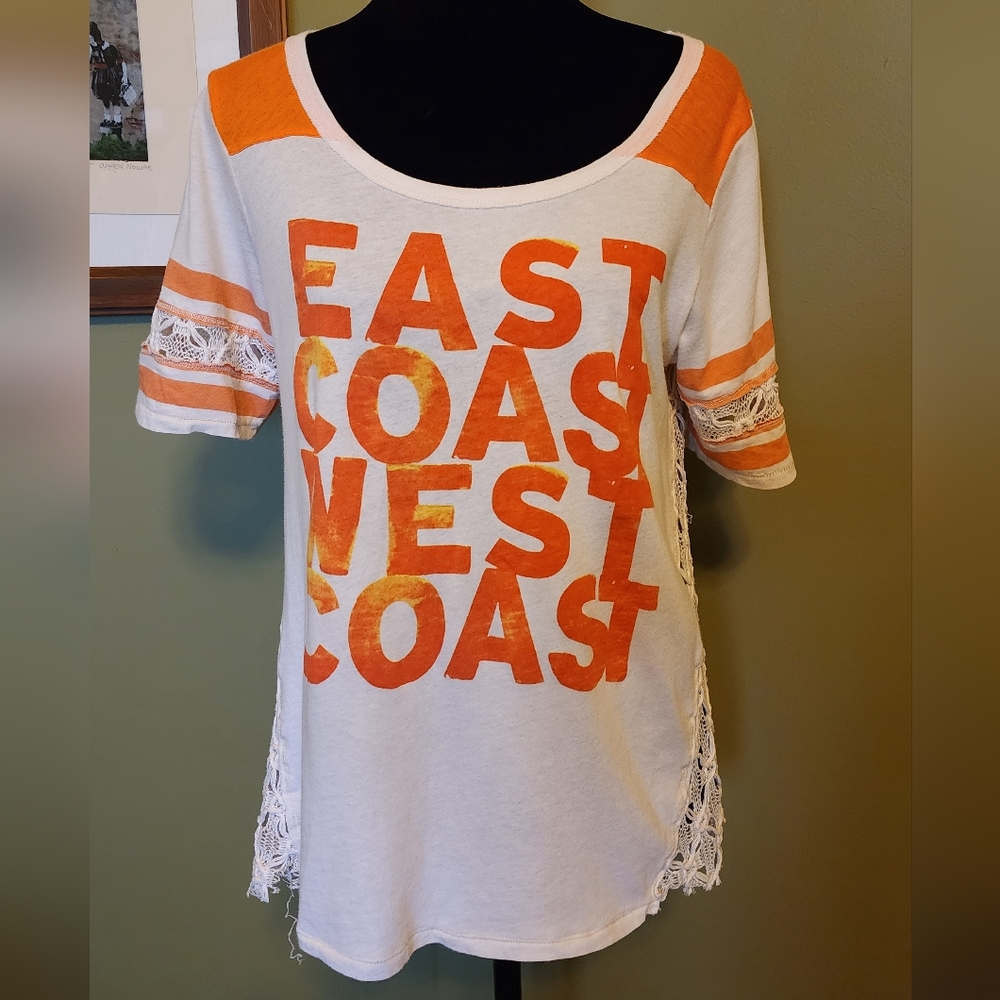 Free People t-shirt with lace inserts sz Medium